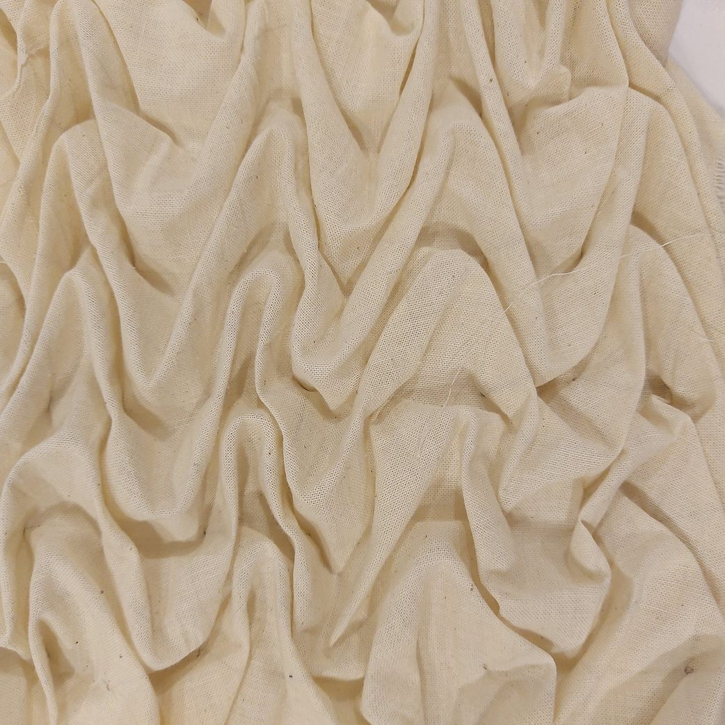 Wave-pattern smocking texture detail