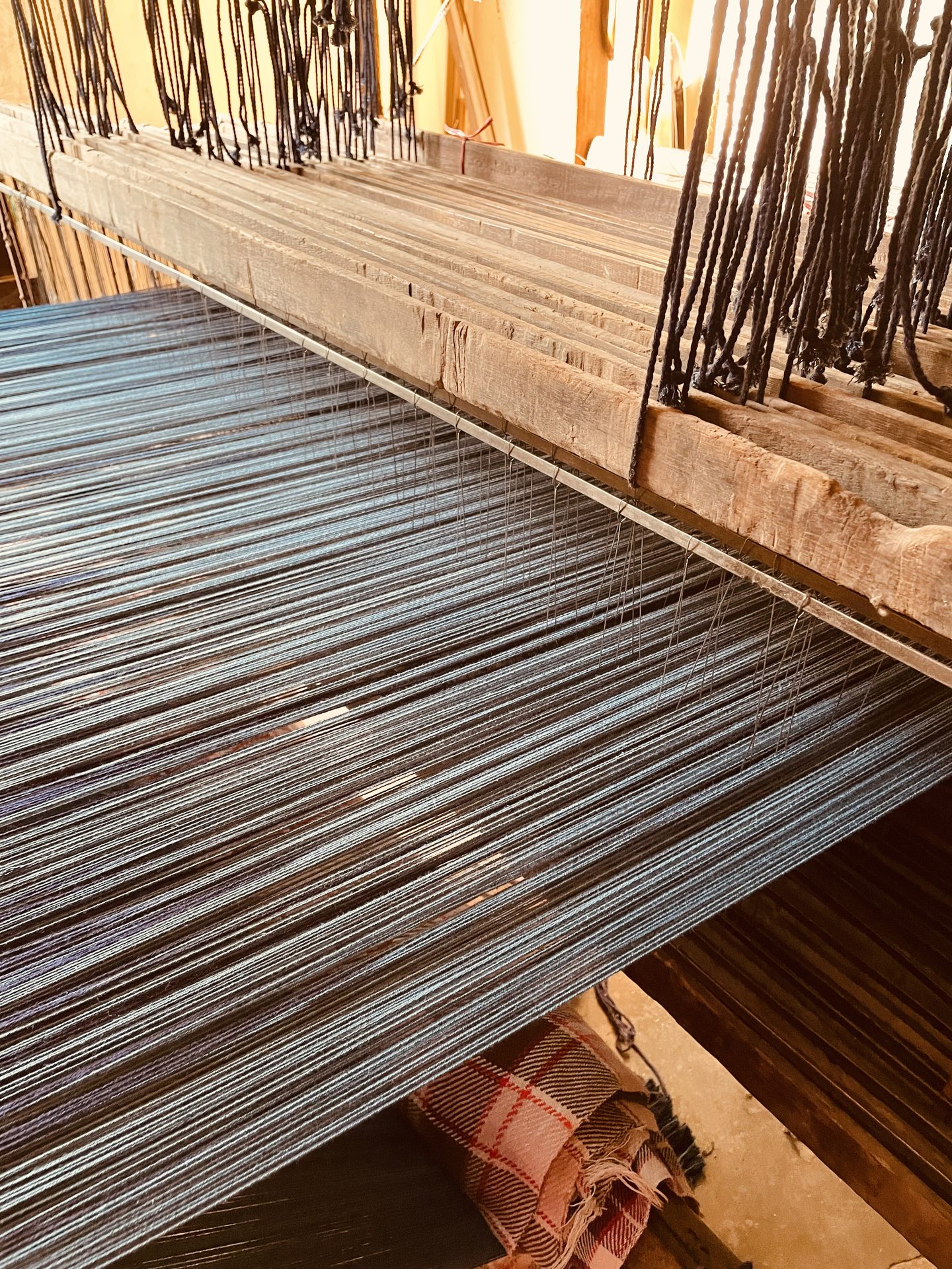 Warp threads set on the hand loom