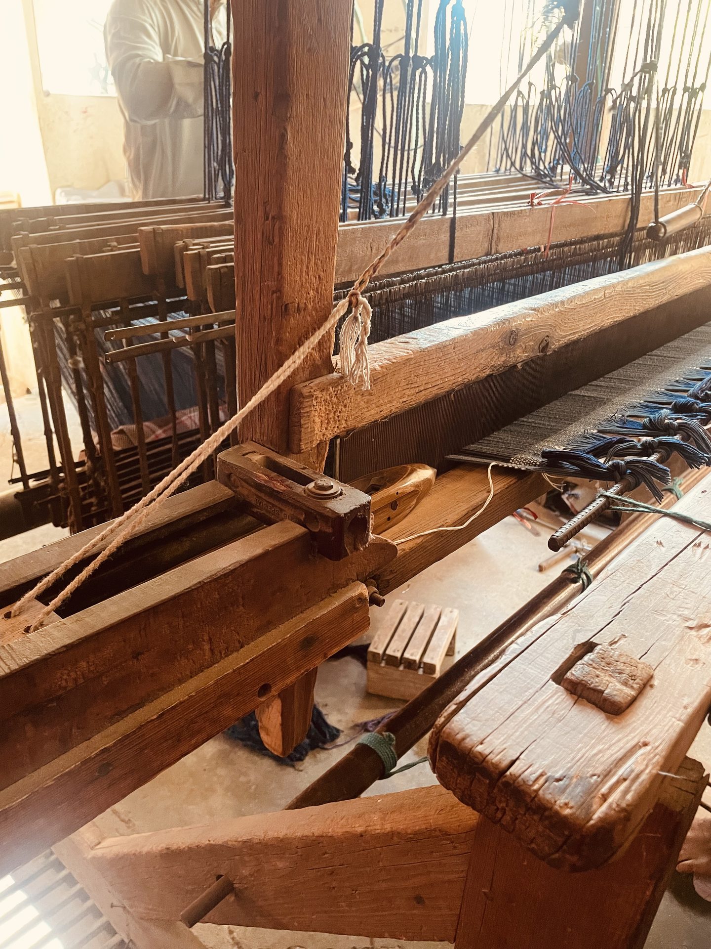 Pedal mechanism of the 24-shaft hand loom